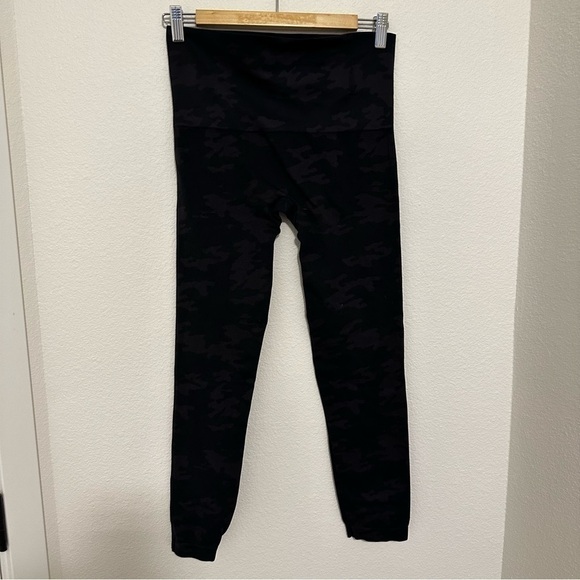 SPANX Look at Me Now Camo Leggings Seamless High Waisted Ankle Length Size XL - Picture 7 of 10